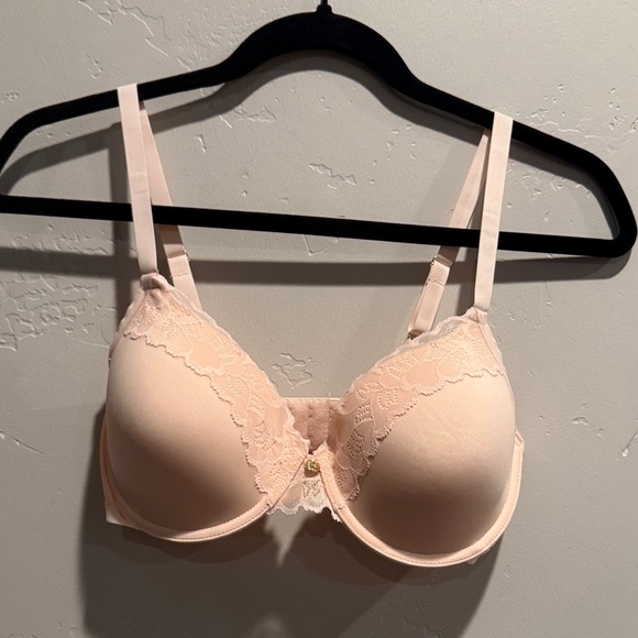 Natori Lace Trim Bra in Soft Pink - Picture 1 of 2